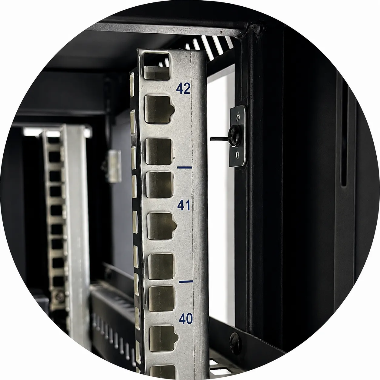 كابينة مراكز البيانات 42U (Sever Cabinet) الصورة 8